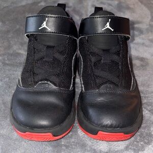 Jordan Kids Sneakers in Black and Red